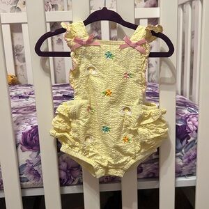 Yellow bodysuit 3M